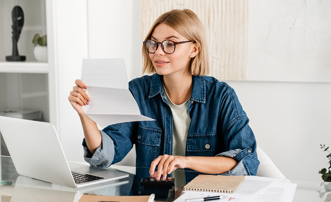 persona resguarda desde el SAT